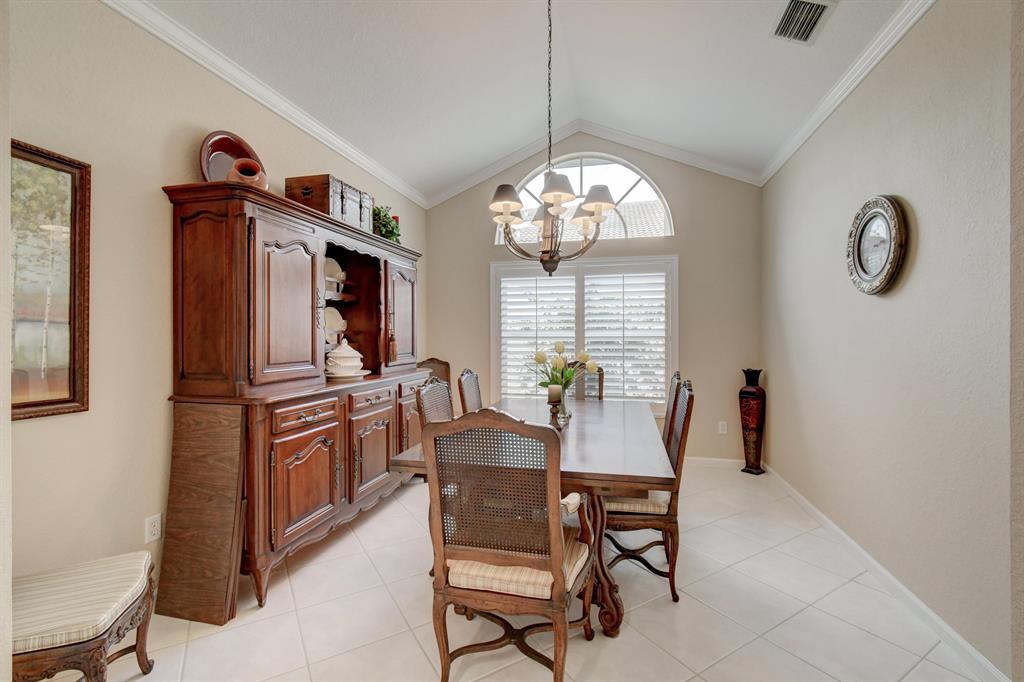 VALENCIA FALLS 9 - Residential