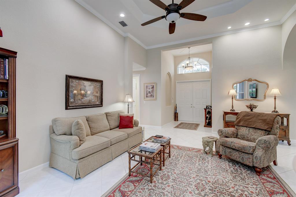 VALENCIA FALLS 9 - Residential