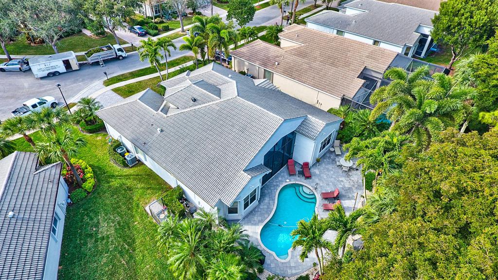 VALENCIA FALLS 9 - Residential