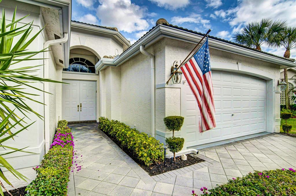 VALENCIA FALLS 9 - Residential