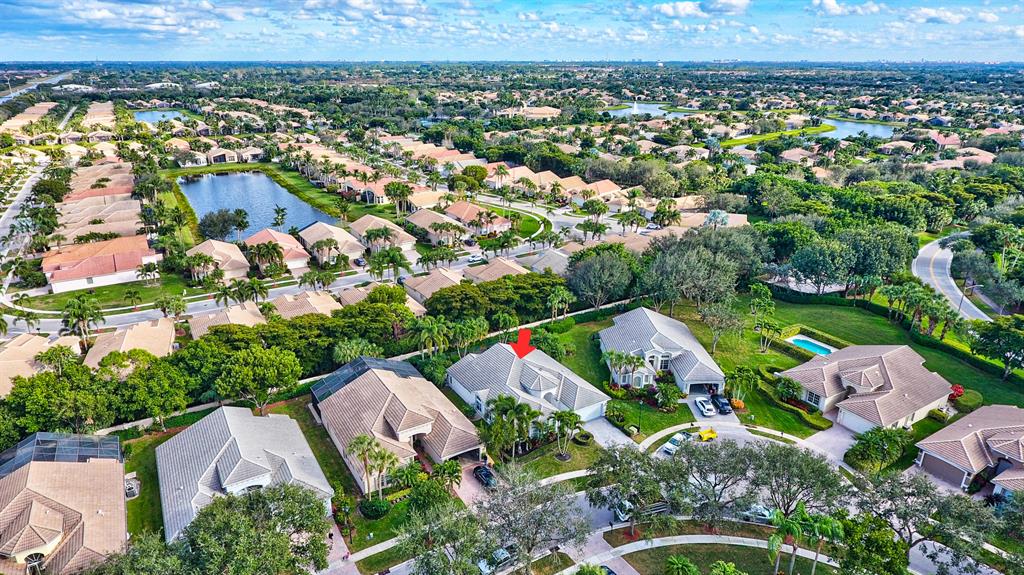 VALENCIA FALLS 9 - Residential