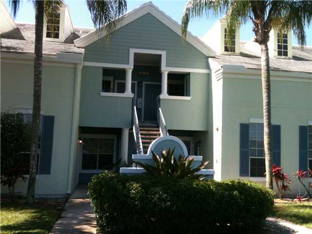 BEAUTIFULLY UPDATED 1 BEDROOM UNIT ON 2ND FLOOR WITH FABULOUS LAKE VIEWS. NEWER CARPET THROUGHOUT AND WASHER/DRYER IN UNIT. THIS COMMUNITY OFFERS CLUBHOUSE, FITNESS CENTER, TENNIS, BILLIARDS & CAR WASH. WATER IS INCLUDED IN RENT.