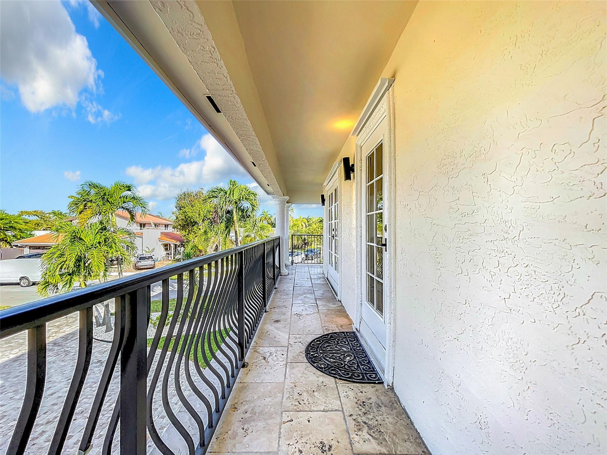 JENADA ISLE - Residential