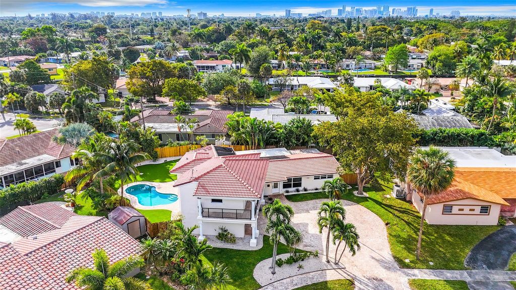 Photo of 2836 NW 11th Avenue, Wilton Manors, FL 33311 (MLS # B26024953)