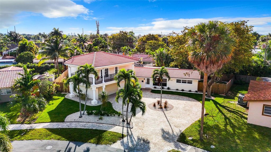 Photo of 2836 NW 11th Avenue, Wilton Manors, FL 33311 (MLS # B26024953)