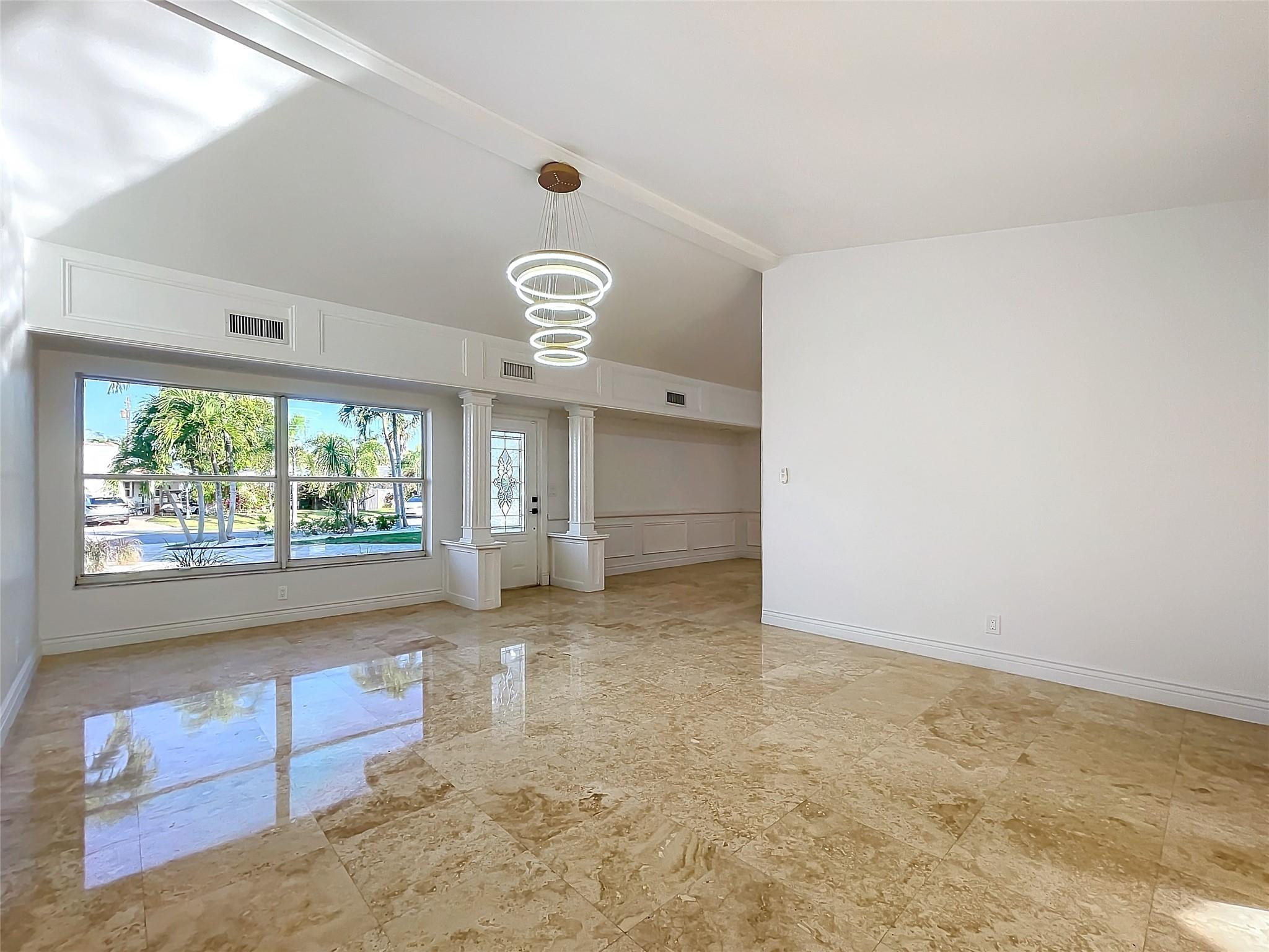 JENADA ISLE - Residential