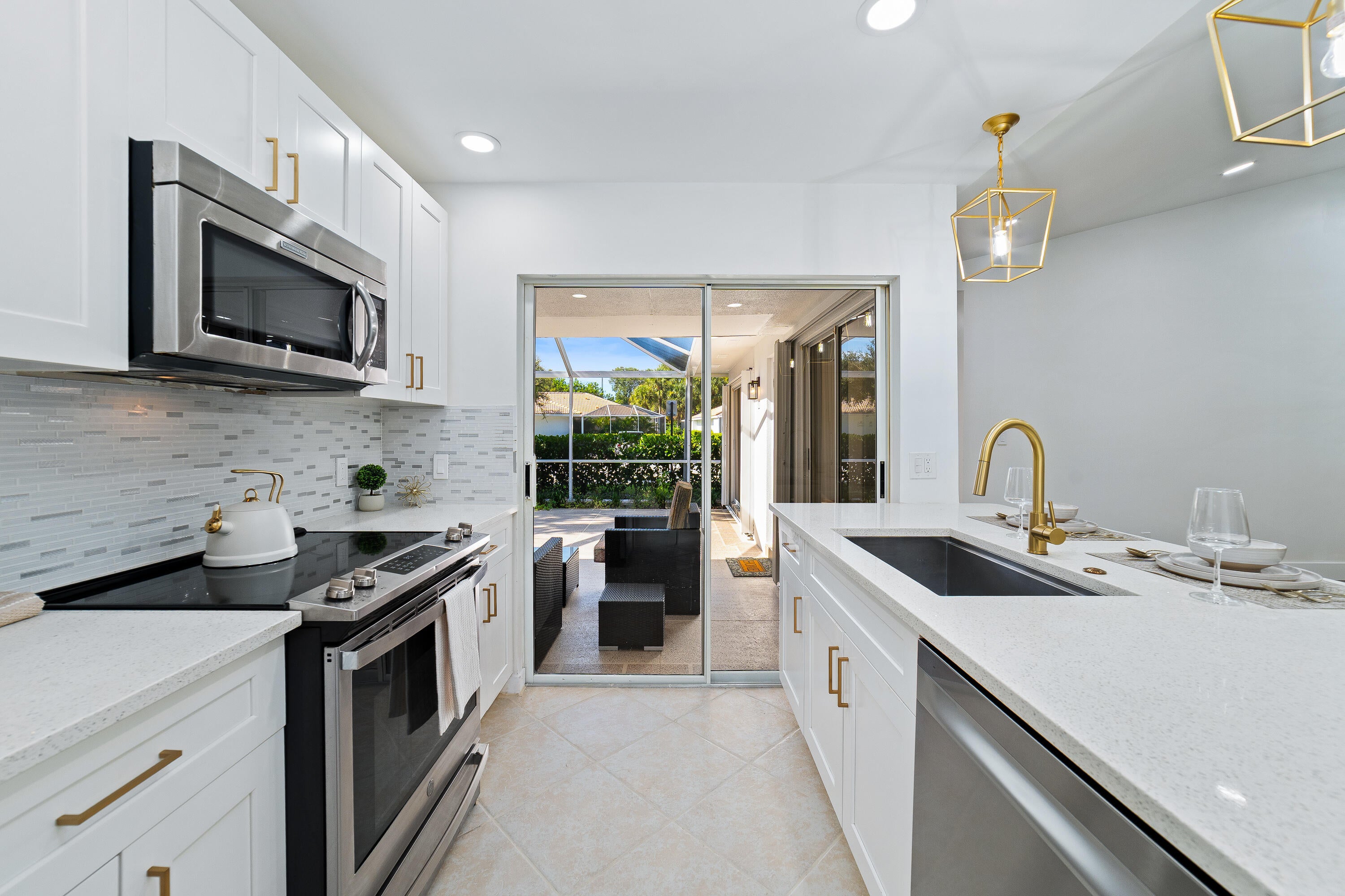2301 PIN OAK Court