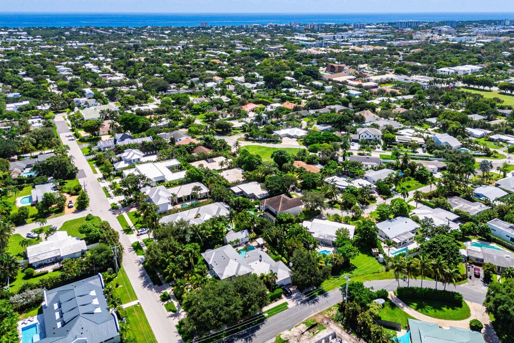 Photo of 233 Lake Terrace, Delray Beach, FL 33444 (MLS # B26079037)