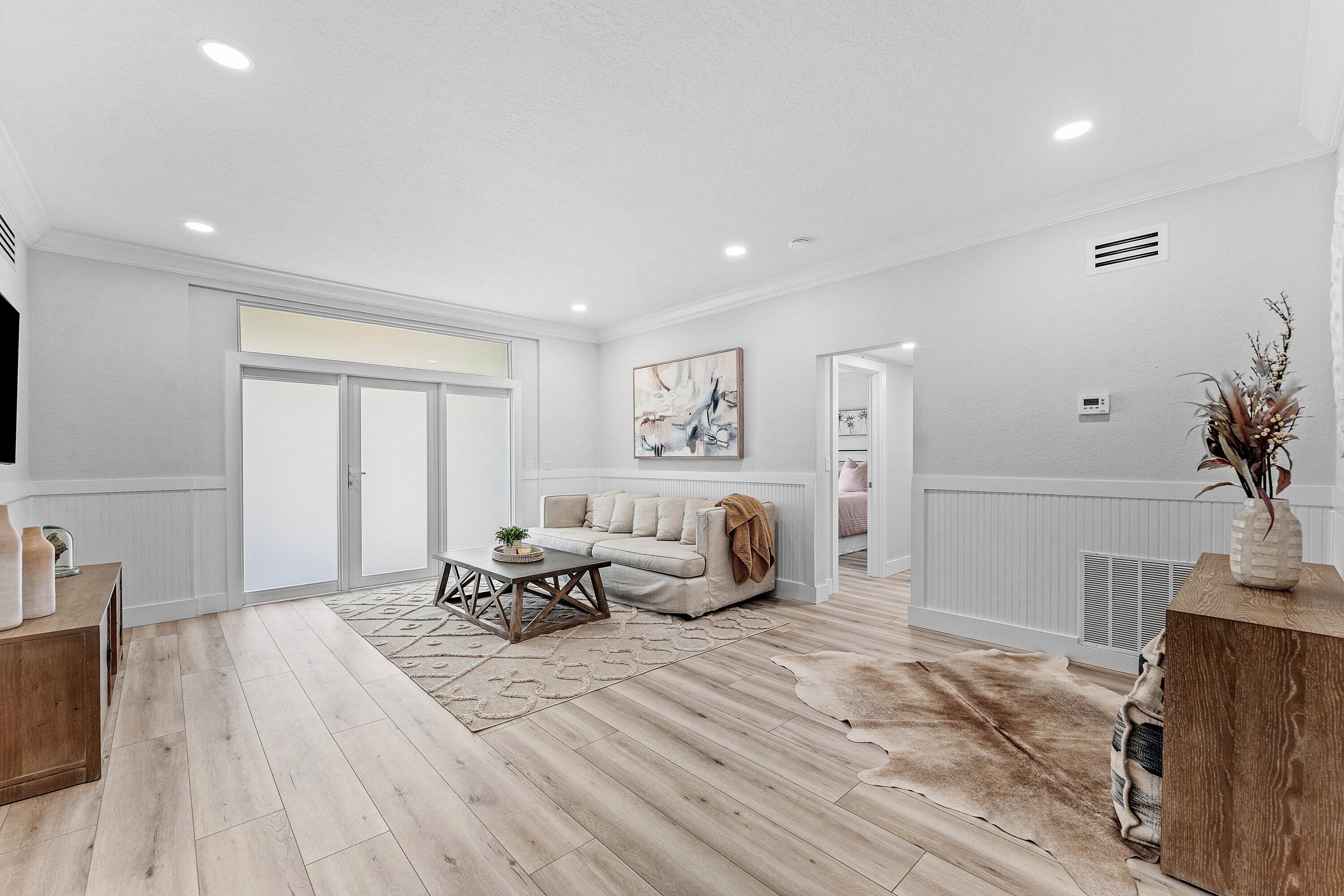 233 Lake Terrace