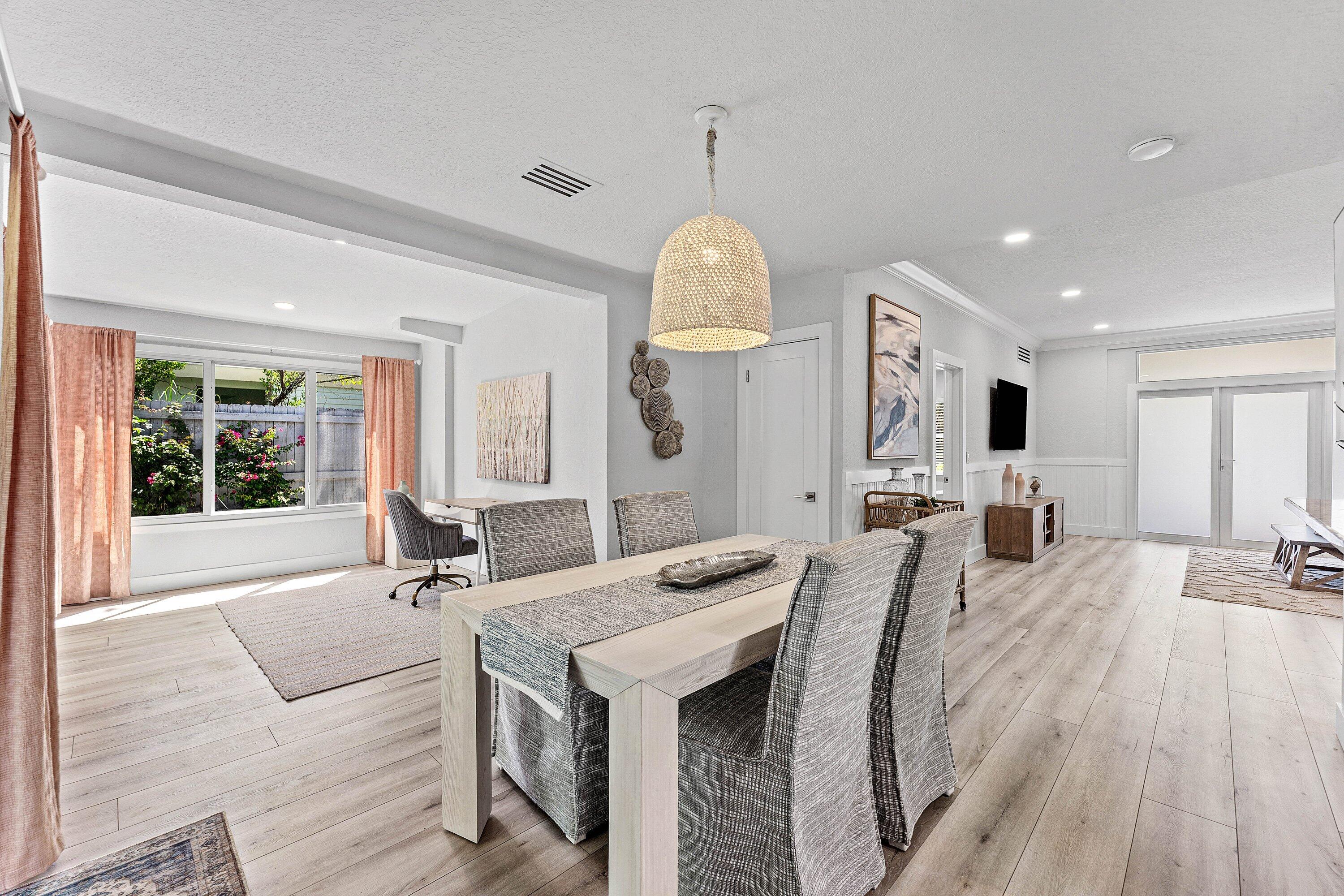 233 Lake Terrace