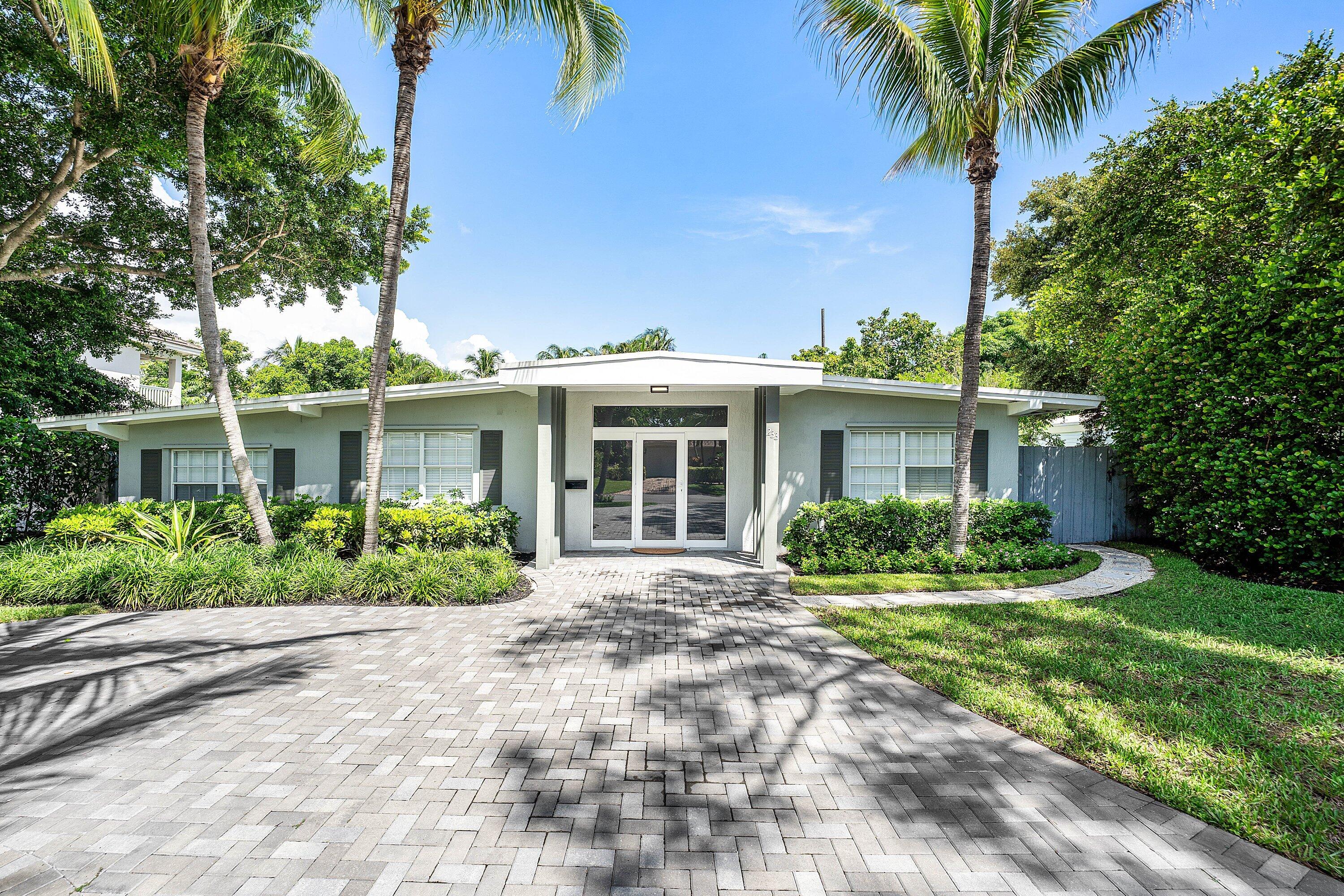 233 Lake Terrace