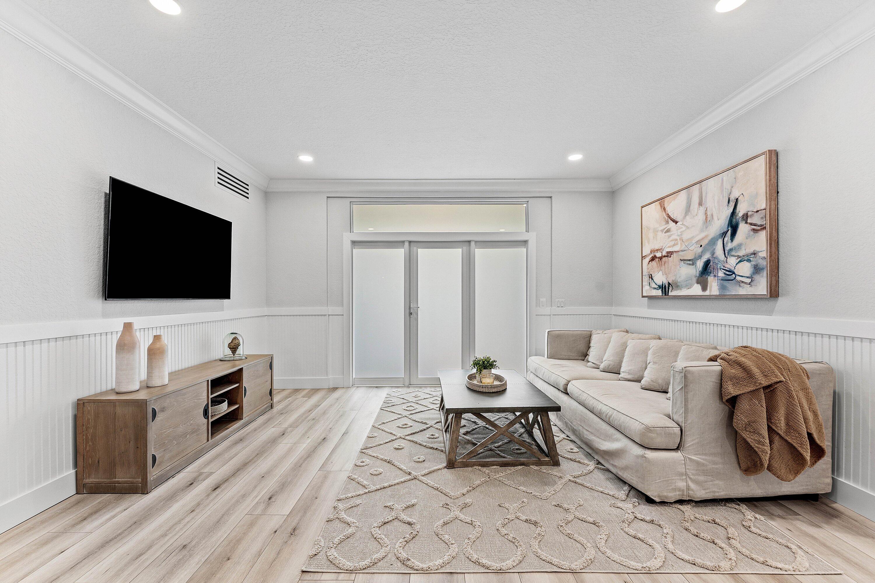 233 Lake Terrace