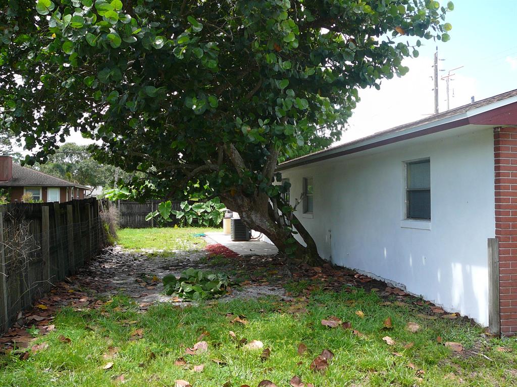 LAKEWOOD PARK UNIT 1 - Residential