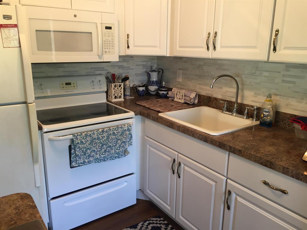 EASTHAMPTON CONDO - Residential