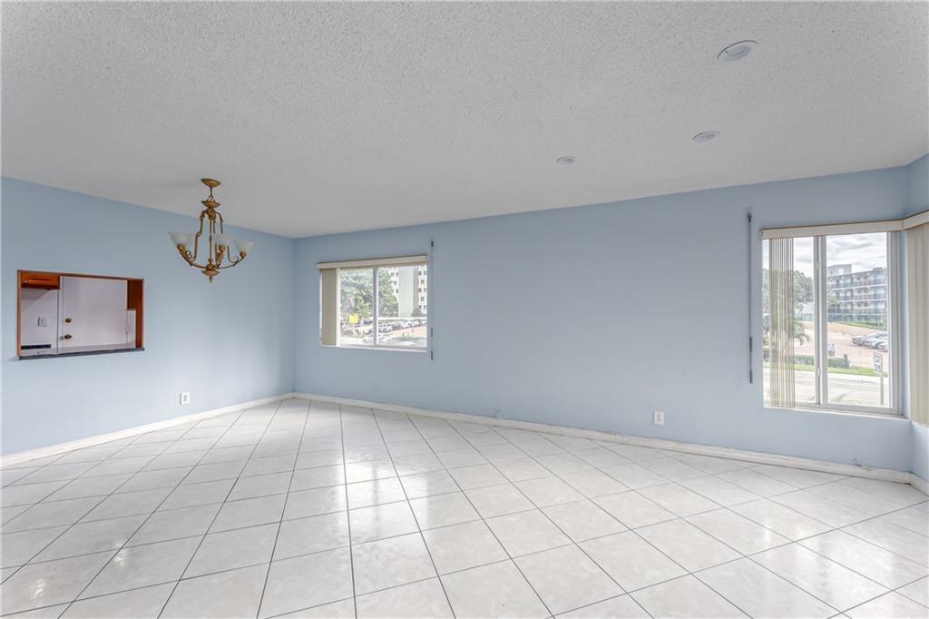 ROCAILLE CONDO APTS - Residential