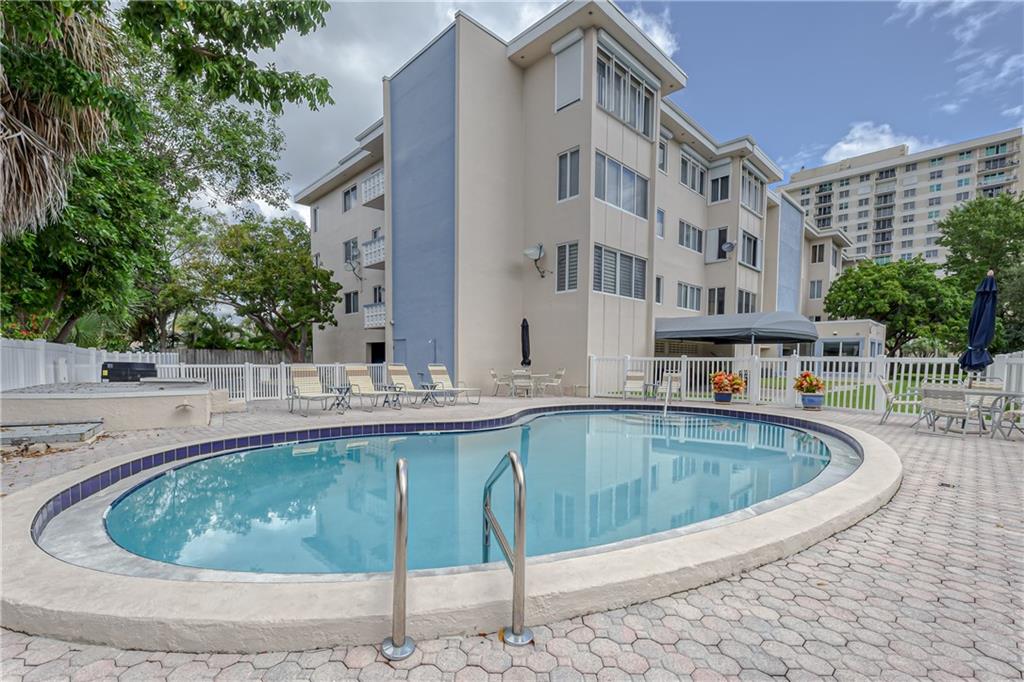 ROCAILLE CONDO APTS - Residential