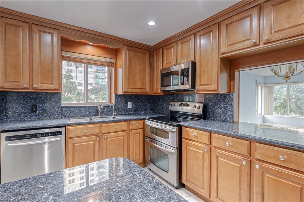 ROCAILLE CONDO APTS - Residential