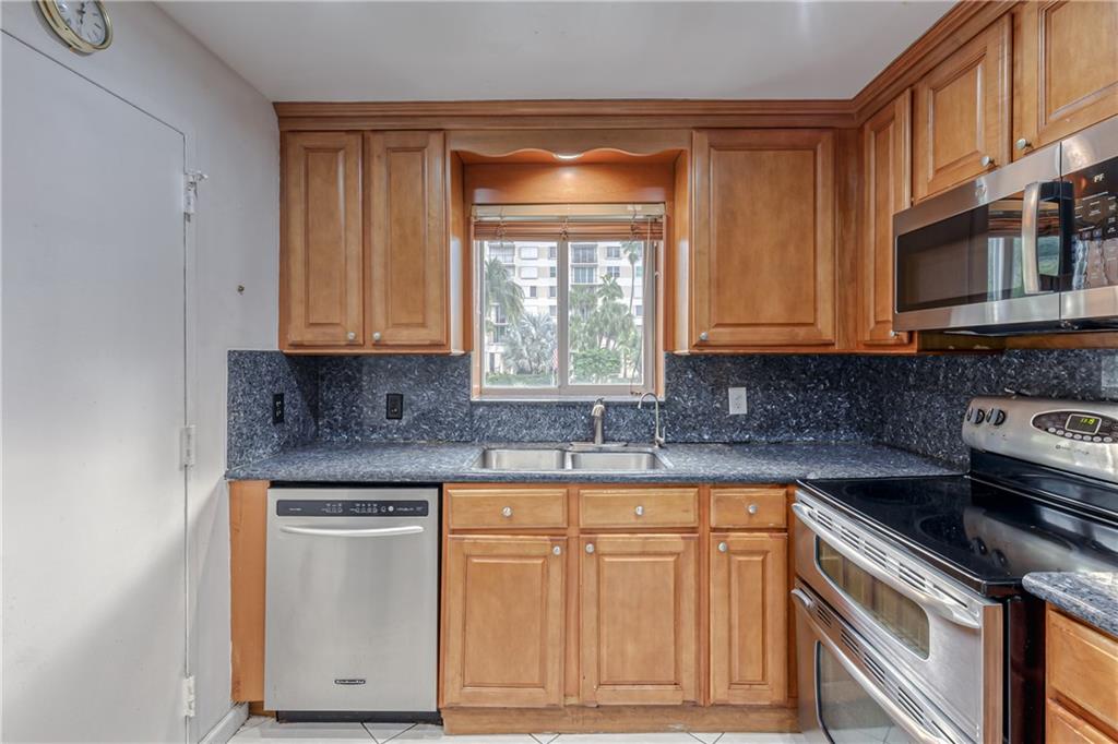 ROCAILLE CONDO APTS - Residential