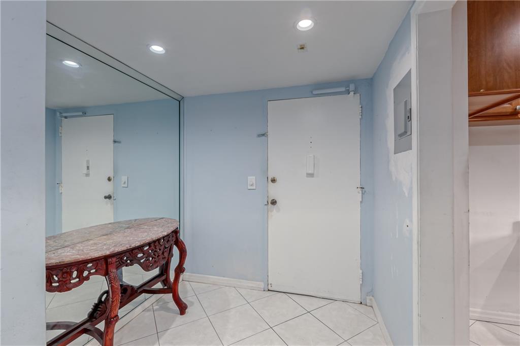 ROCAILLE CONDO APTS - Residential