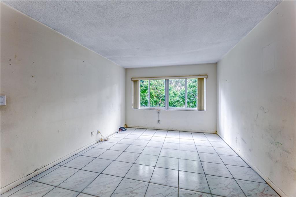 ROCAILLE CONDO APTS - Residential