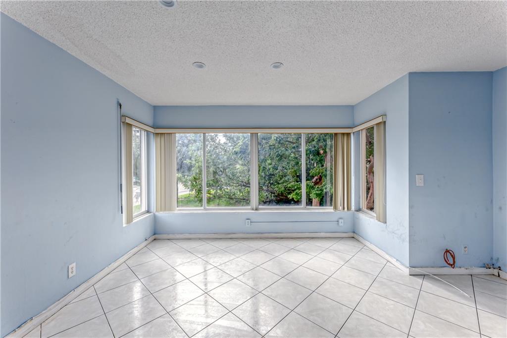 ROCAILLE CONDO APTS - Residential