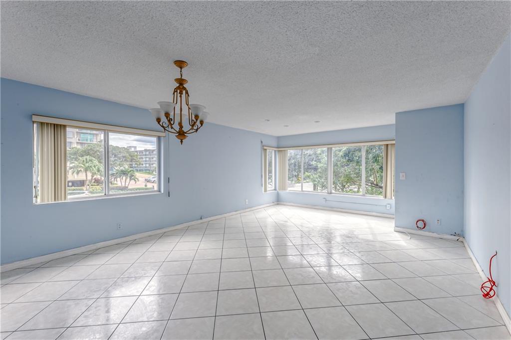 ROCAILLE CONDO APTS - Residential