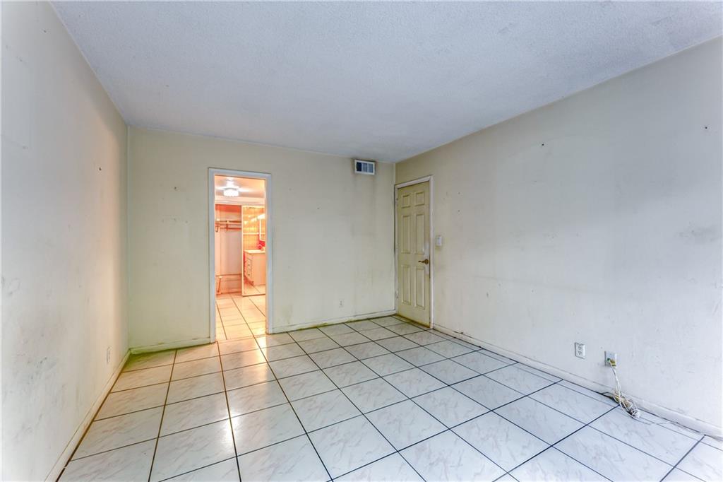 ROCAILLE CONDO APTS - Residential