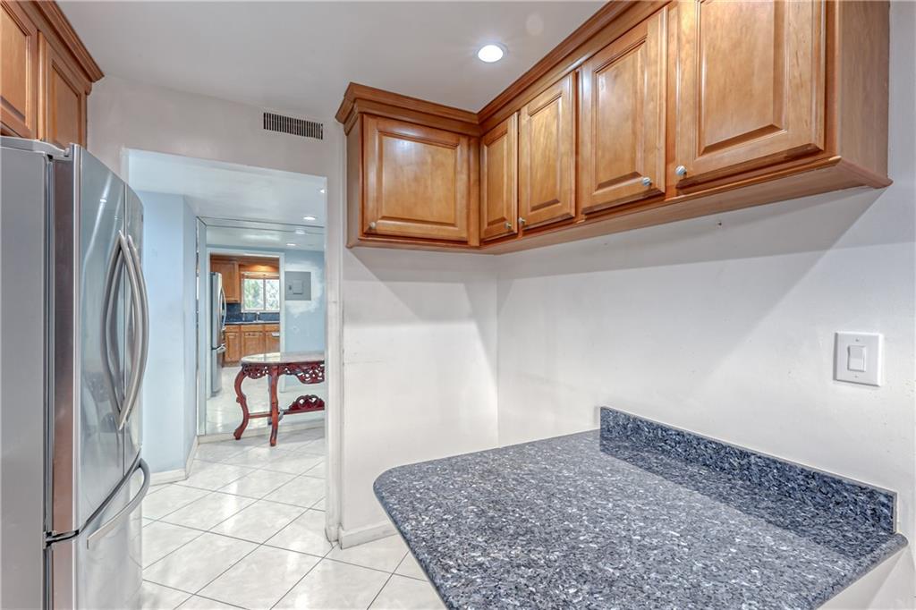 ROCAILLE CONDO APTS - Residential