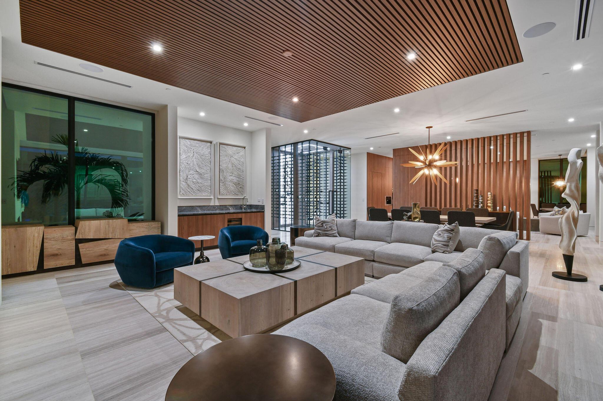 PANTHER NATIONAL AT AVENI - Residential