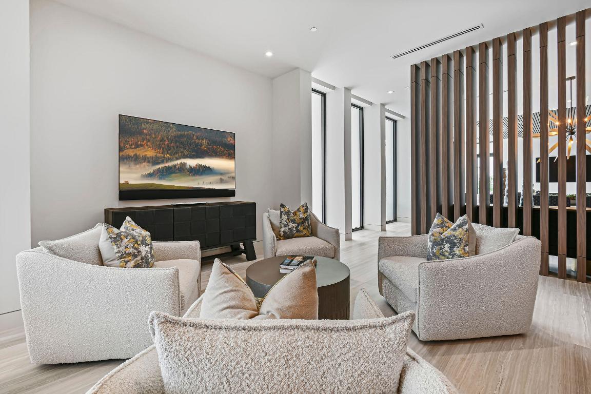 PANTHER NATIONAL AT AVENIR POD - Residential