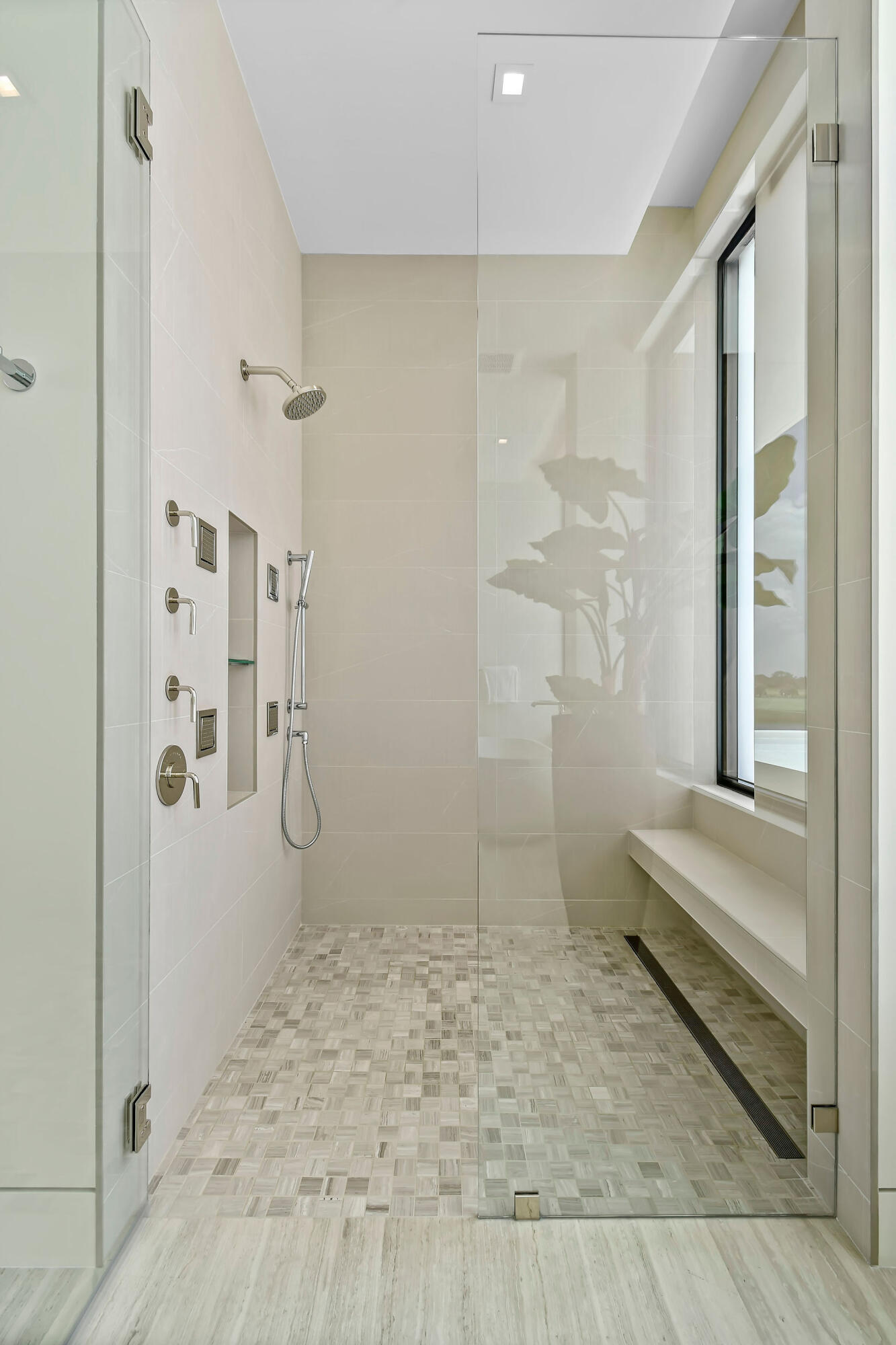 PANTHER NATIONAL AT AVENIR POD - Residential