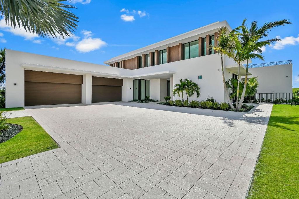 Photo of 10955 Monte Rosa Drive, Palm Beach Gardens, FL 33412 (MLS # R11121253)