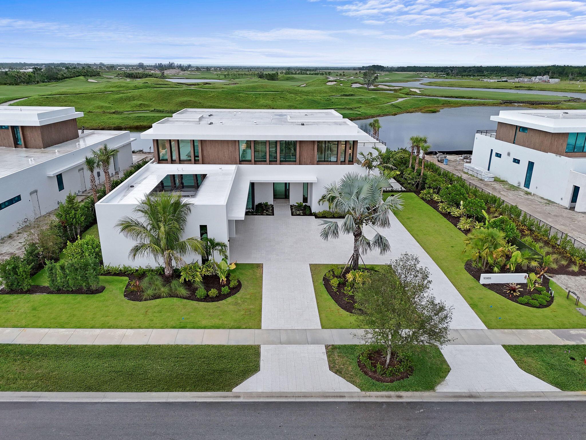 PANTHER NATIONAL AT AVENI - Residential