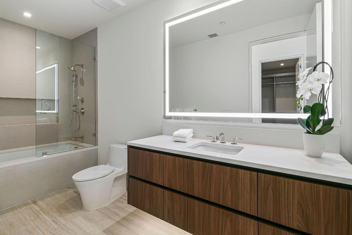 PANTHER NATIONAL AT AVENIR POD - Residential