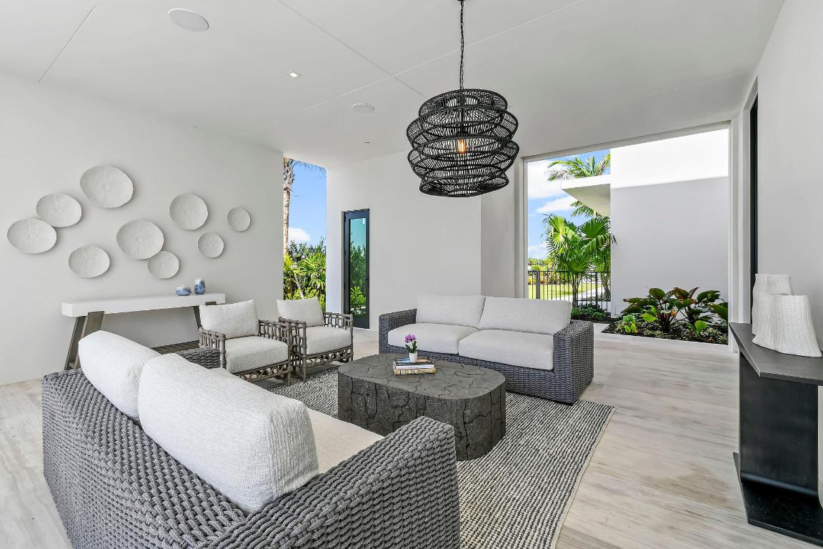 PANTHER NATIONAL AT AVENIR POD - Residential