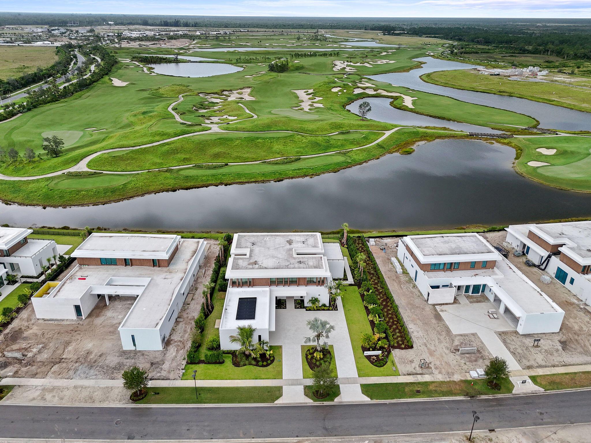 PANTHER NATIONAL AT AVENI - Residential