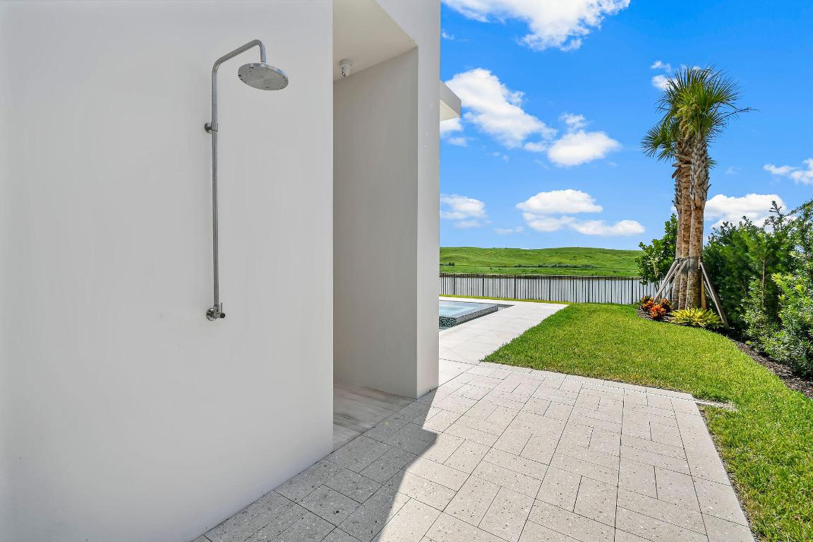 PANTHER NATIONAL AT AVENIR POD - Residential