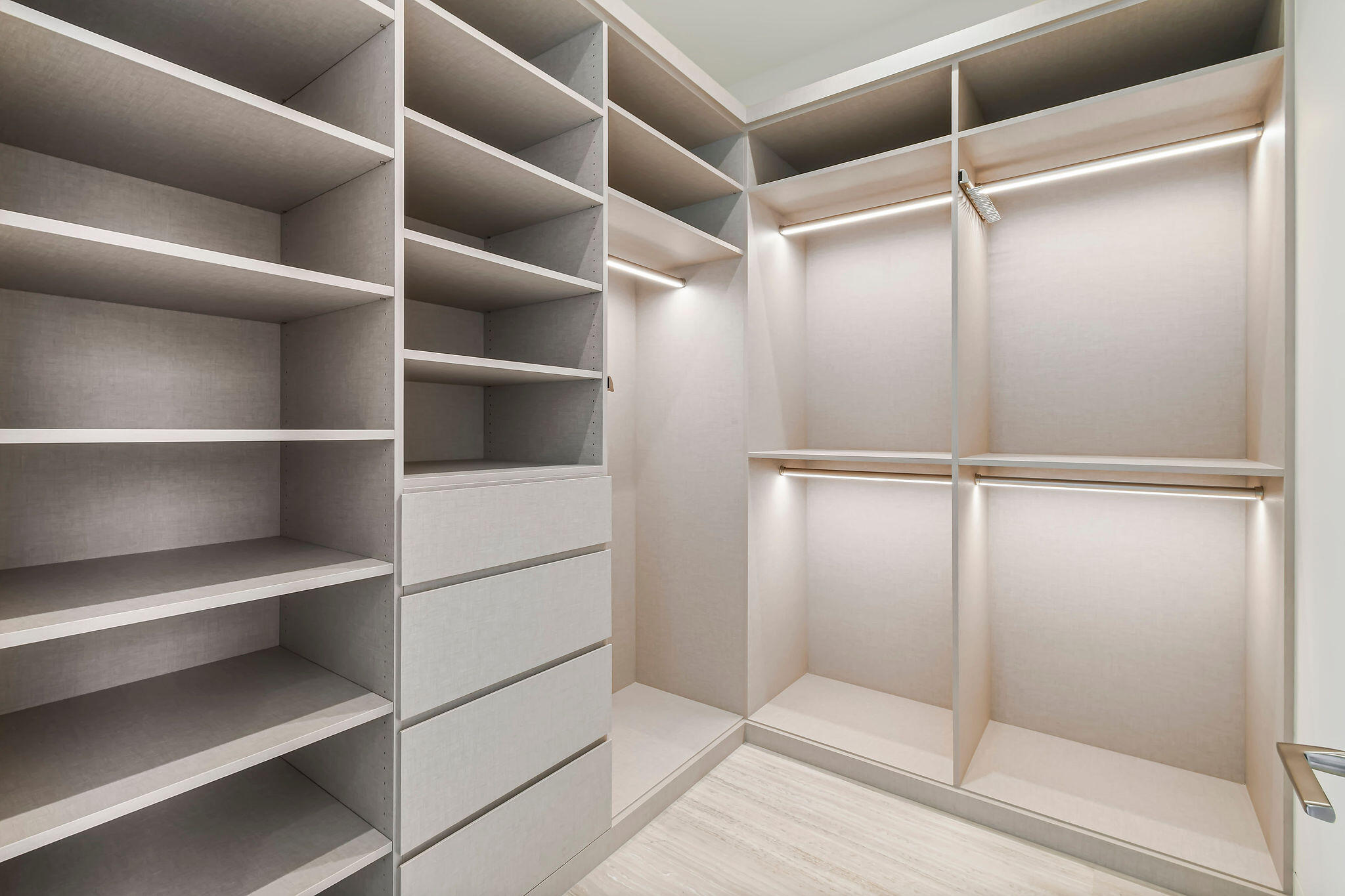 PANTHER NATIONAL AT AVENIR POD - Residential