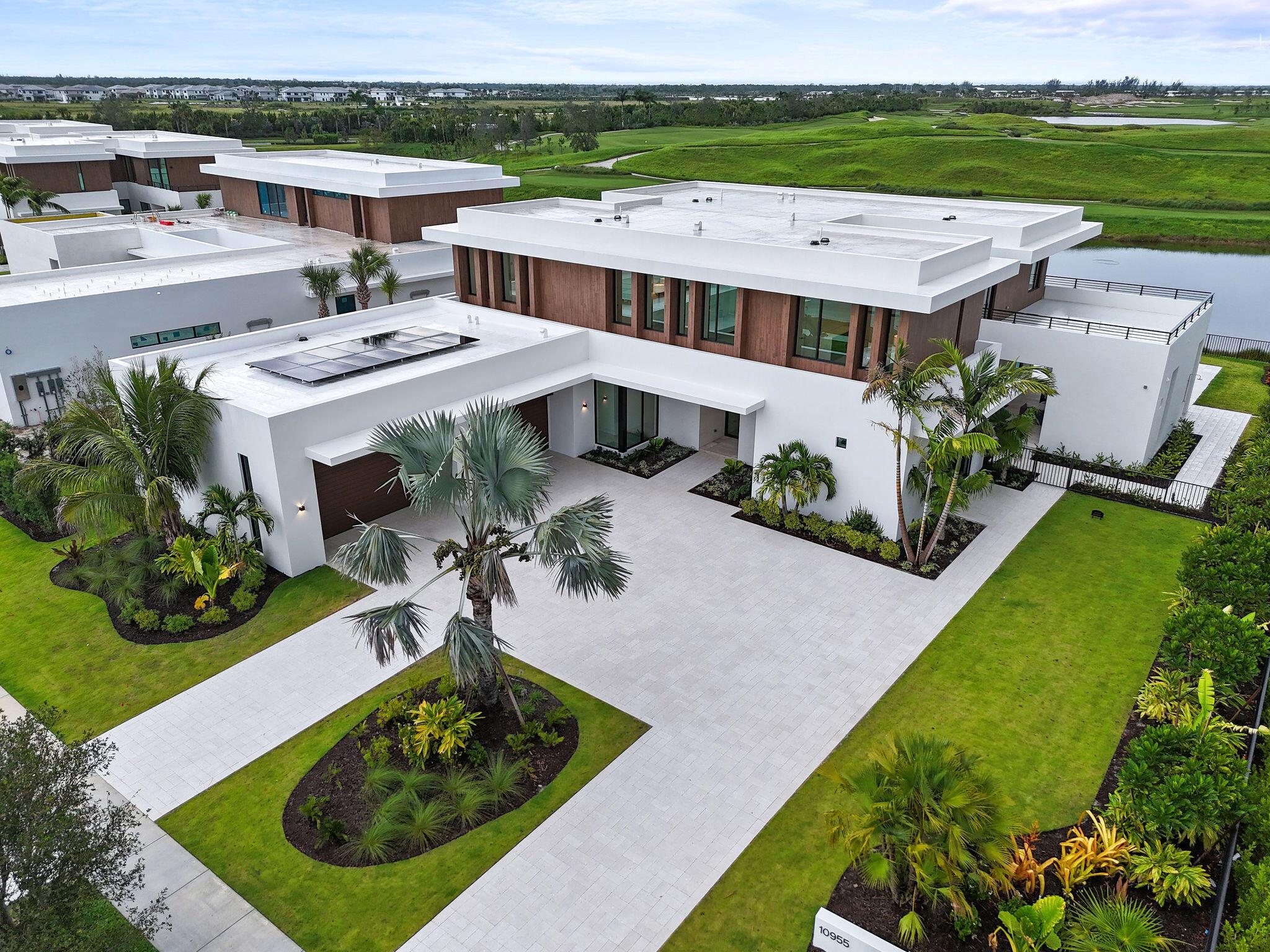 PANTHER NATIONAL AT AVENI - Residential
