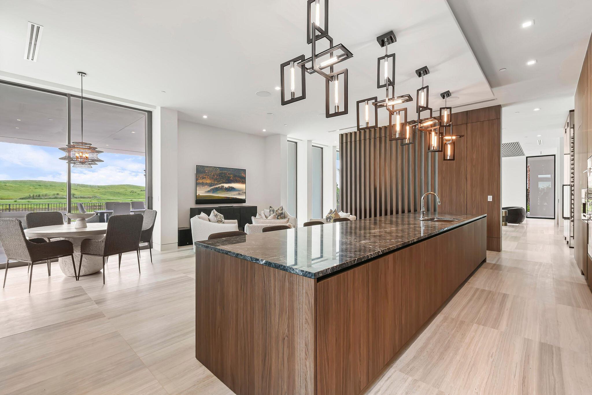 PANTHER NATIONAL AT AVENI - Residential