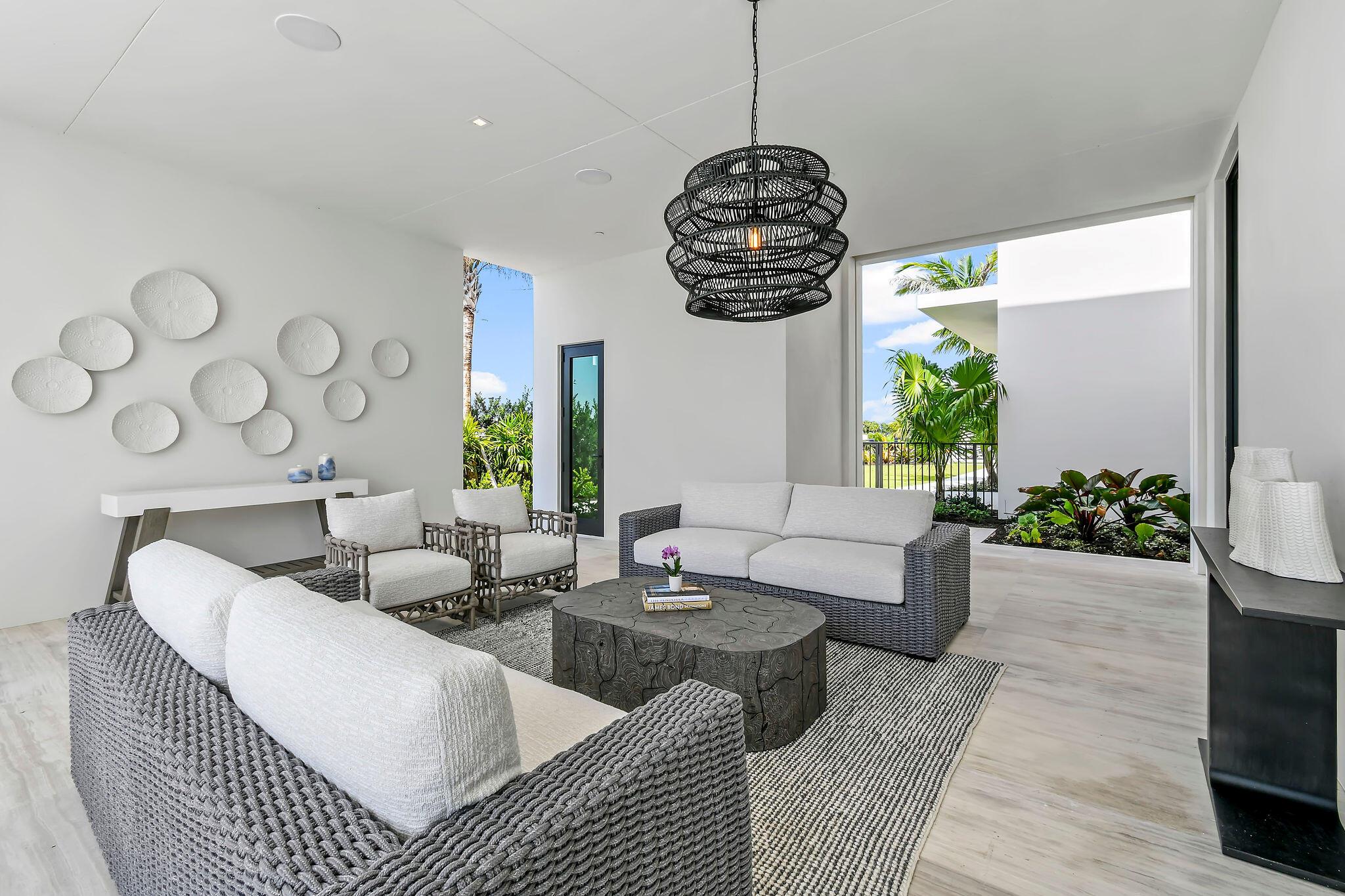 PANTHER NATIONAL AT AVENI - Residential