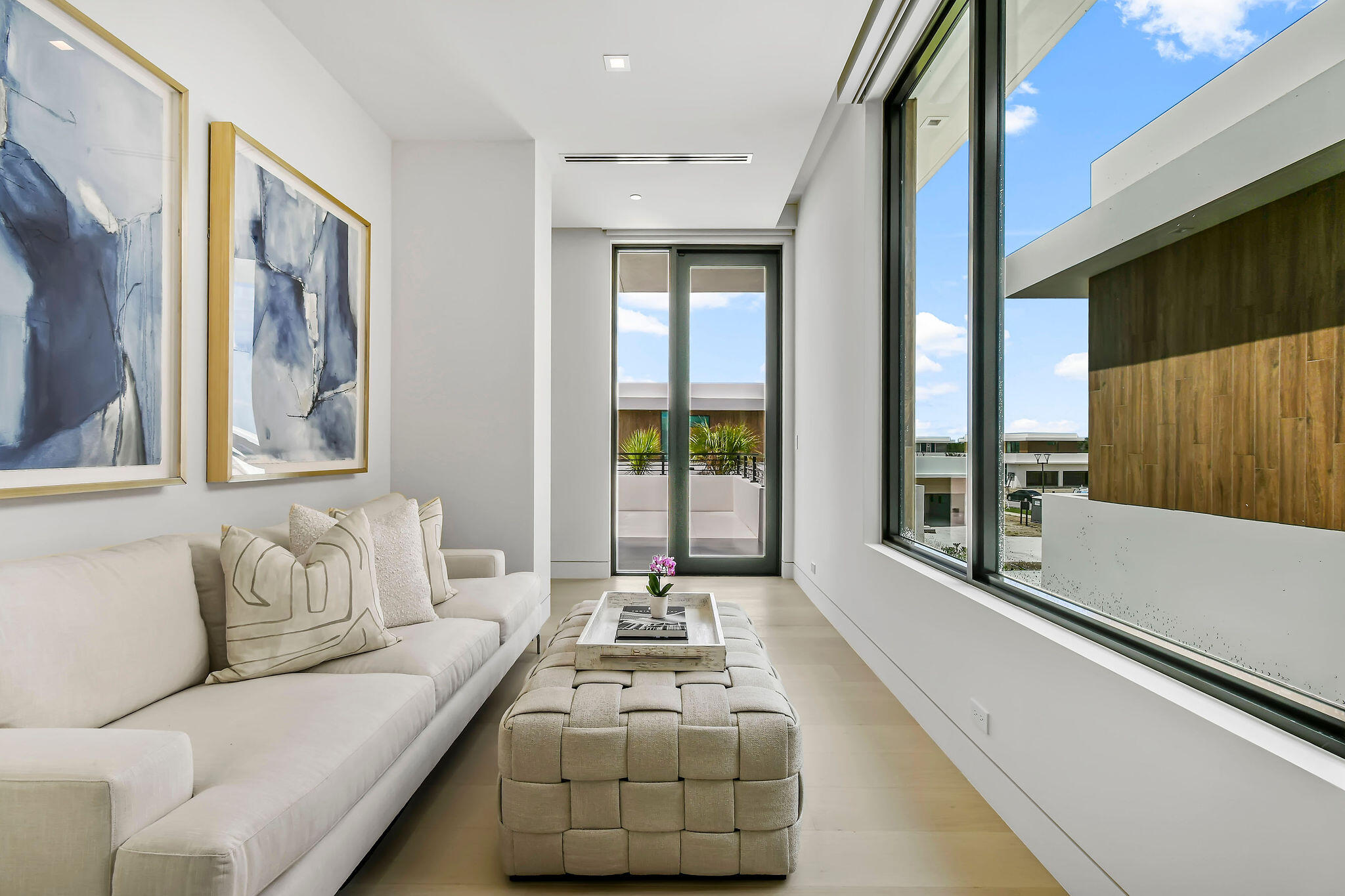 PANTHER NATIONAL AT AVENIR POD - Residential