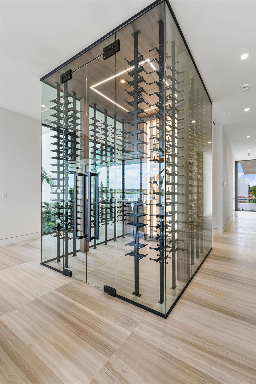 PANTHER NATIONAL AT AVENI - Residential