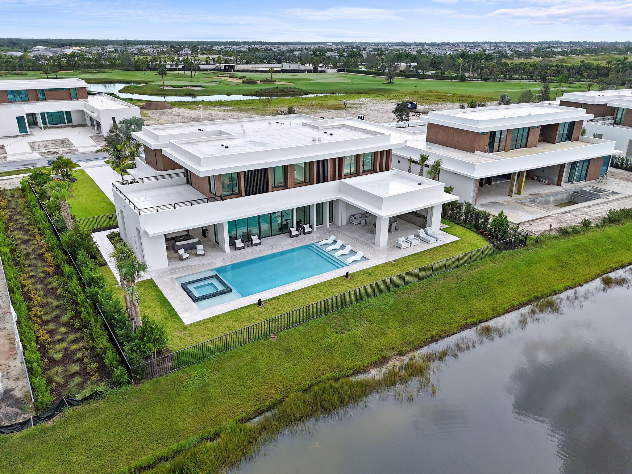 PANTHER NATIONAL AT AVENI - Residential