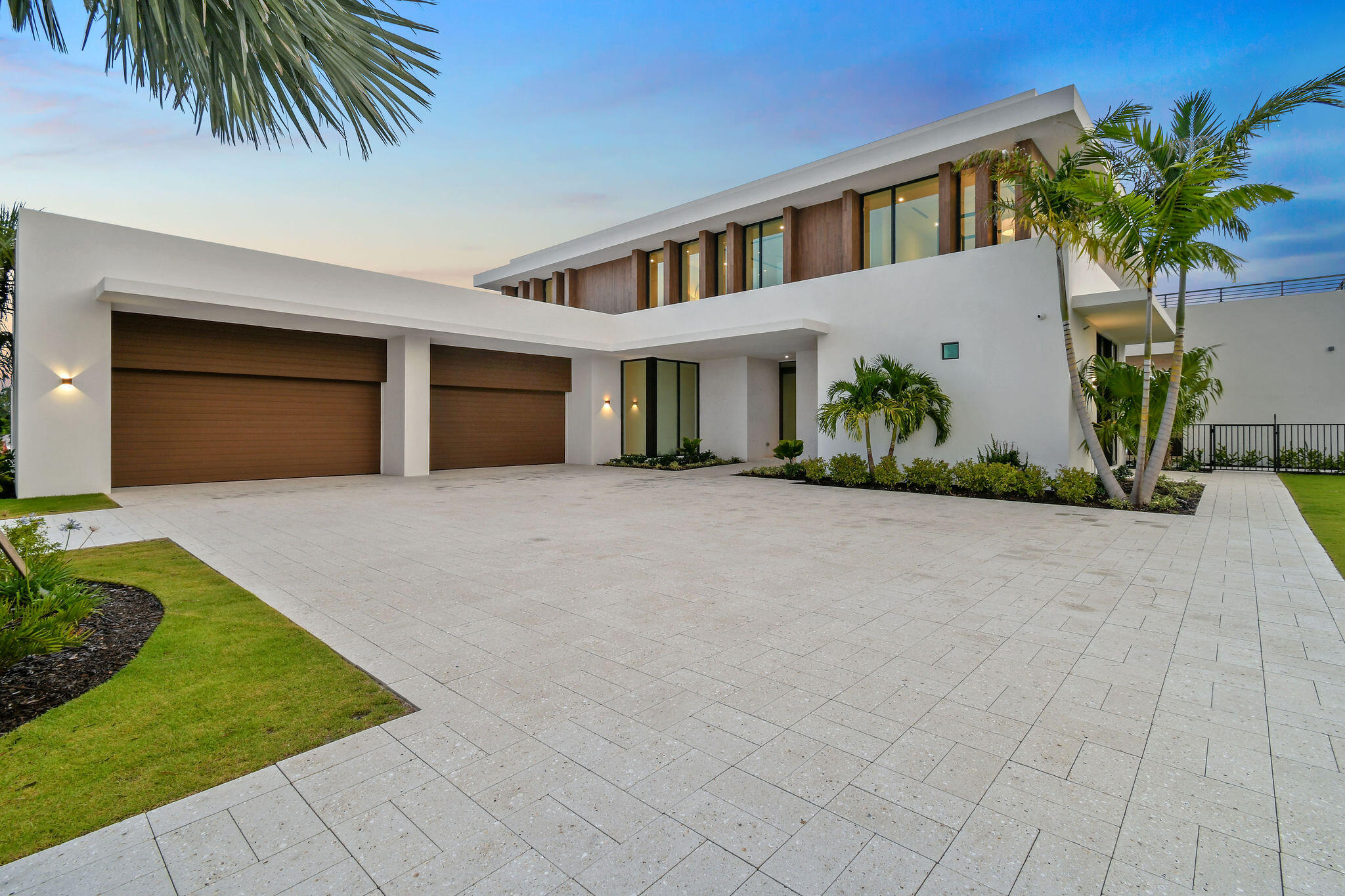 PANTHER NATIONAL AT AVENIR POD - Residential