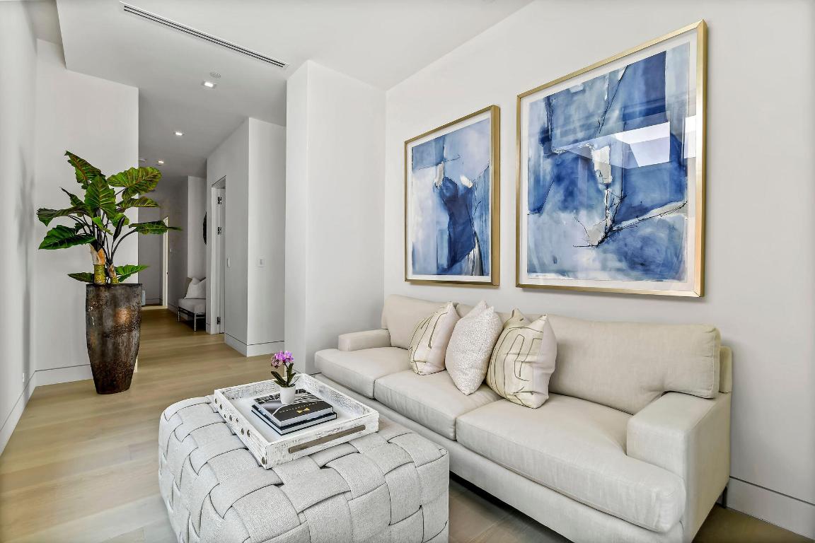 PANTHER NATIONAL AT AVENIR POD - Residential