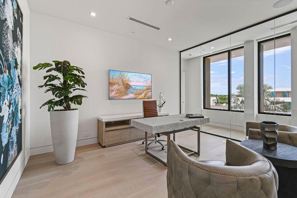 PANTHER NATIONAL AT AVENIR POD - Residential