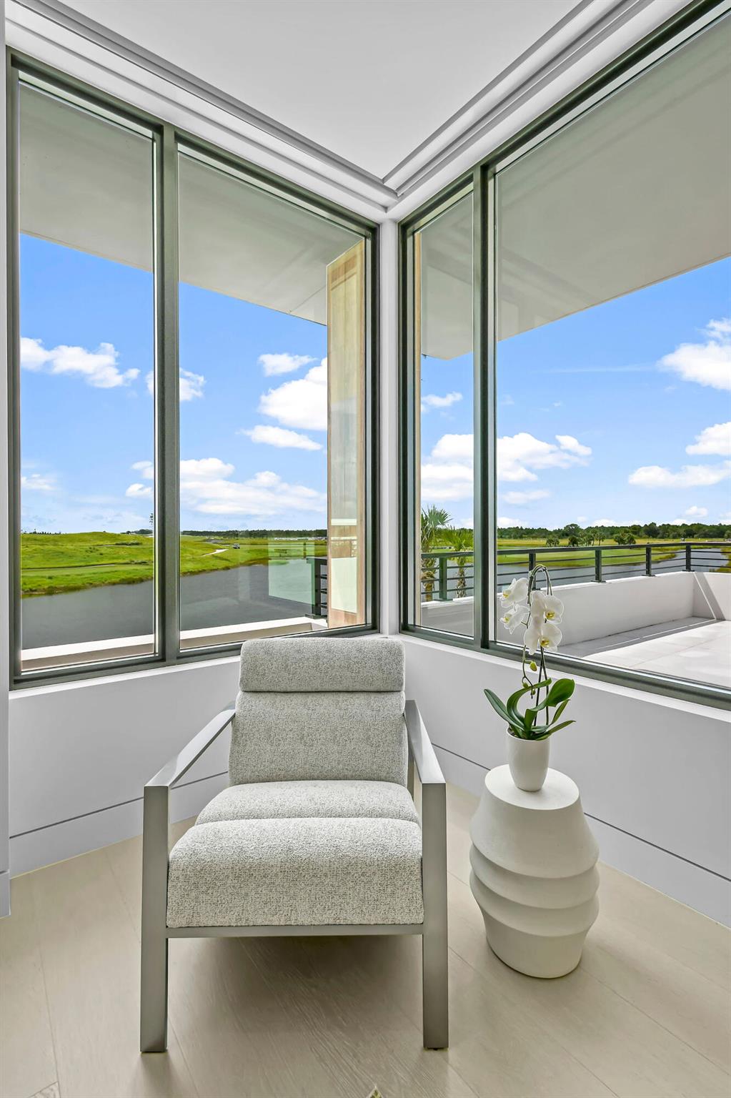 PANTHER NATIONAL AT AVENI - Residential