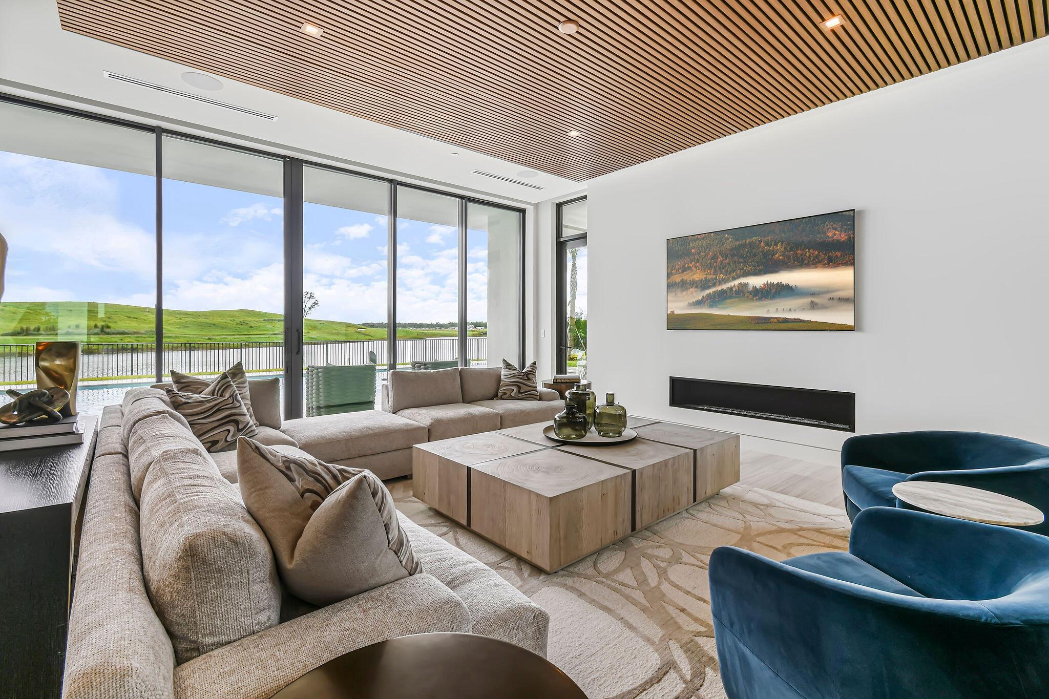 PANTHER NATIONAL AT AVENI - Residential