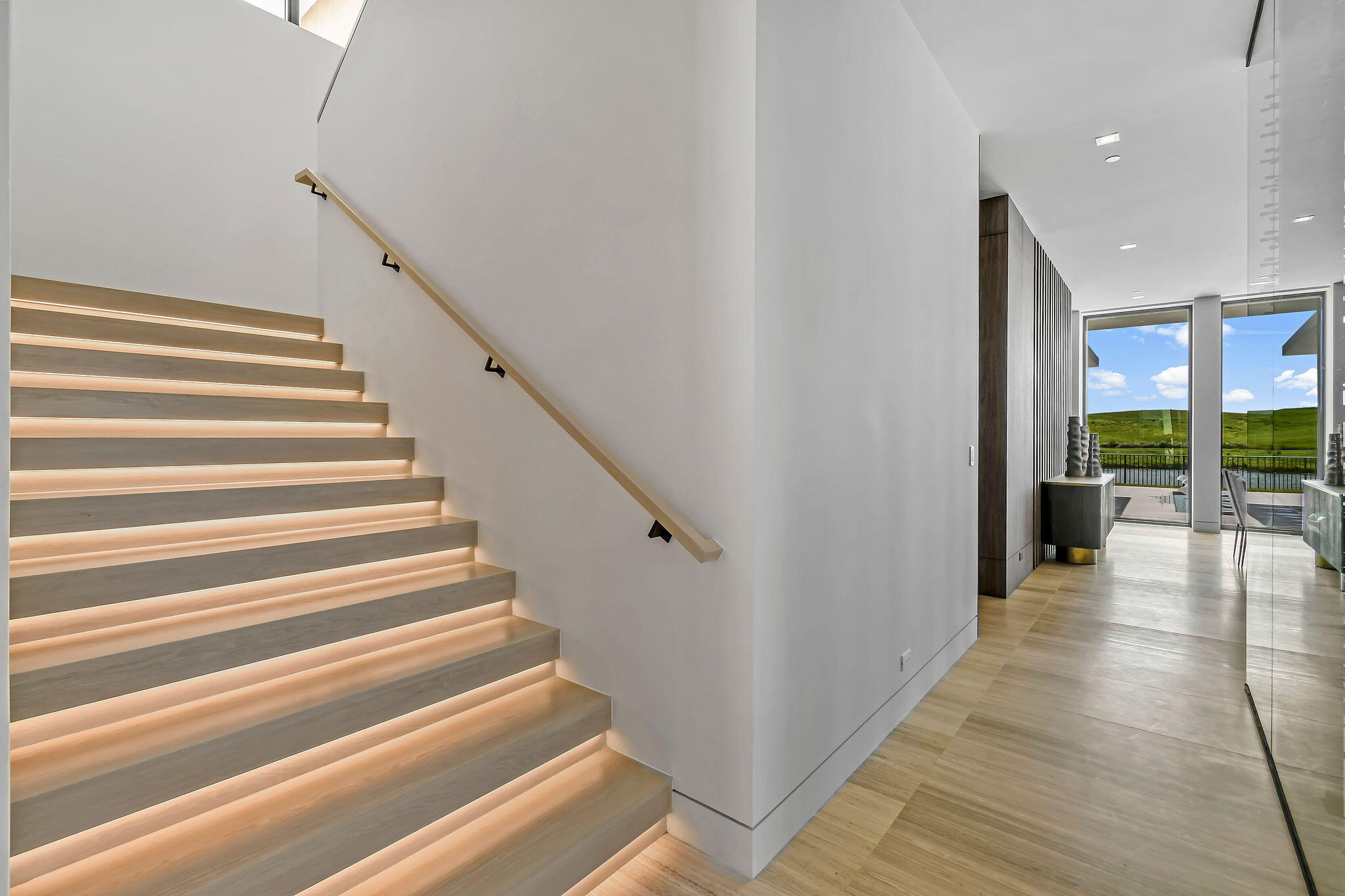 PANTHER NATIONAL AT AVENIR POD - Residential